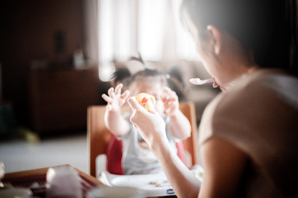 Crèche ou nounou : comment choisir ?