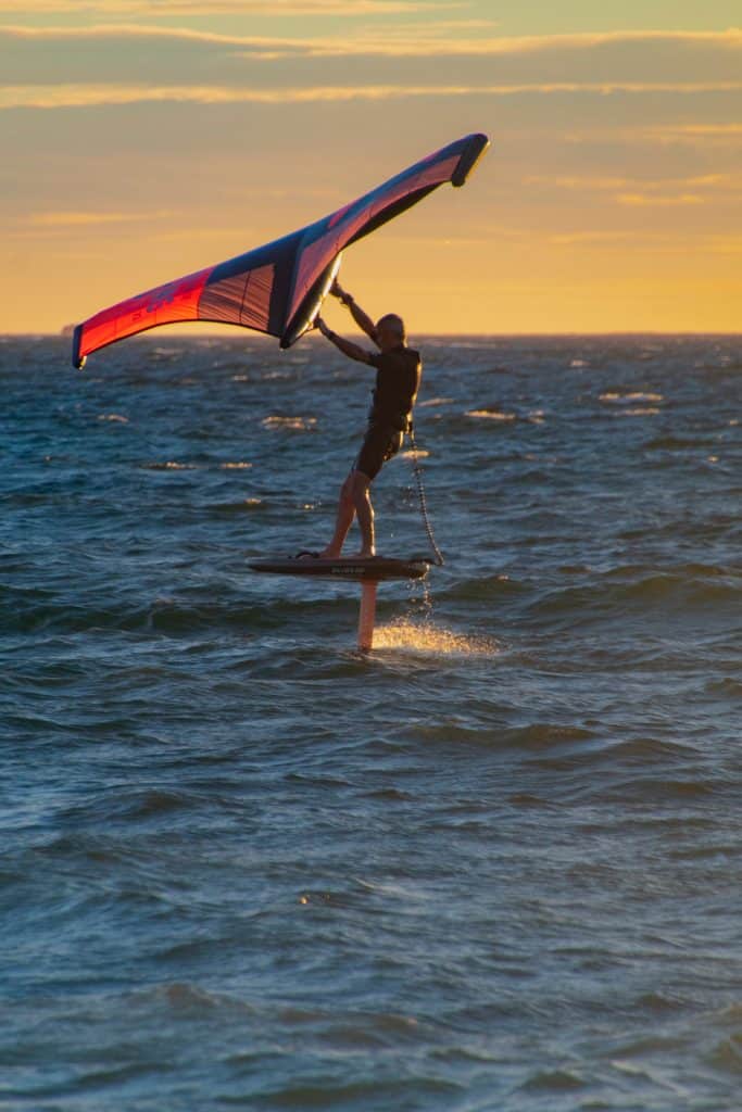 pratiquer le wingfoil